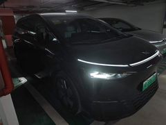 -小鹏汽车(上海静安大融城店)