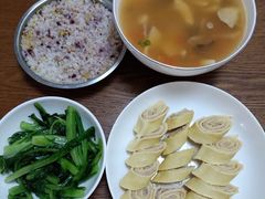 -苏州雏渐肥月嫂