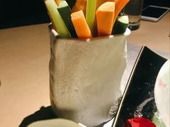 -穹六人间 people 6(岳阳路店)