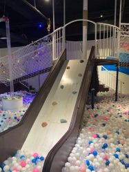 -塔塔王国·主题儿童游乐园(奥城商业广场店)