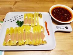 网红蛋-临界音乐酒馆·小龙虾·江湖菜(华熙LIVE·鱼洞店)