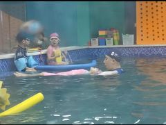 -Swim斯卫姆国际儿童游泳中心(红博中央公园店)