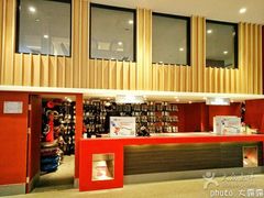 -陈露国际冰上中心(天津嘉里汇店)