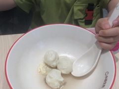 -小杨生煎(金山百联购物中心3楼店)