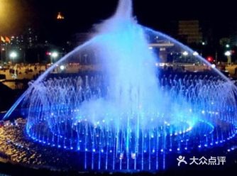 大连~东港喷泉  地点:东港音乐喷泉  门票:免 