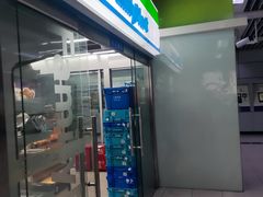 -全家便利店(宜山路站店)