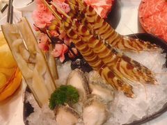 -鲜入围煮花胶鸡海鲜火锅