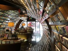 -钟书阁(珍园店)