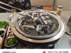 -围炉肉舍•炭烤活鳗•丹东海鲜烤肉(步行街店)