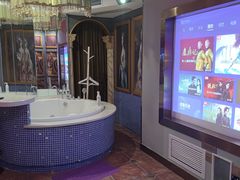 -梦幻城堡轻奢实景酒店(川大望江校区地铁站店)