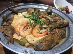 -东来菜馆•手抓海鲜家常菜•海鲜锅贴(鸽子窝店)