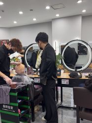 -藤野造型烫染·漂发