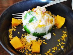 -Chom Cafe and Restaurant