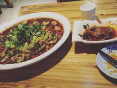 -自贡盐帮菜·玩辣餐厅(樱花园西街店)