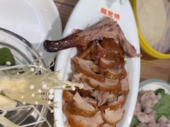-龙聚德北京烤鸭(沙坪坝华宇A馆店)