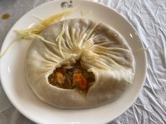陈士荣蟹黄汤包-鸿运酒楼