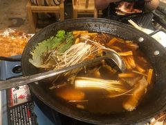 -霄汉牛三鲜湖北砂锅菜(万松园2店)