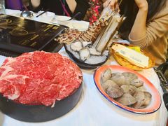 -鲜入围煮花胶鸡海鲜火锅