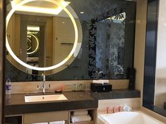 -广州花都皇冠假日酒店