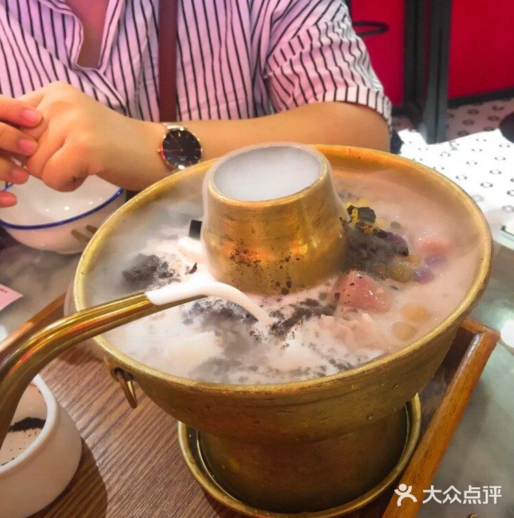 除了鸳鸯锅，有了这份攻略在杭州你还能吃到以下各式火锅！