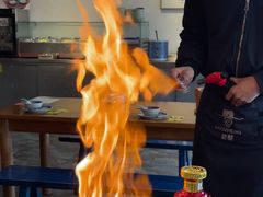 -包整·丝娃娃(一览甲秀楼风景店)