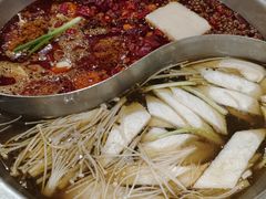 -沸炉重庆老火锅(军事博物馆店)