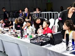 -粤港芭莎美容美发化妆学校