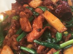 -隔壁老王·家常云南菜(花巷店)