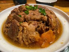 大理的青梅蒸排骨-老滇山寨•云南特色菜•地方菜•民族风情歌舞表演(金碧店)