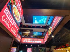 大堂-魏铭鱼头捞饭(晋阳路店)