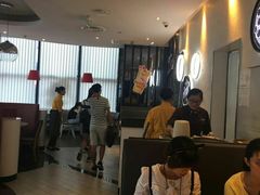 大堂-必胜客(武汉欢乐谷店)