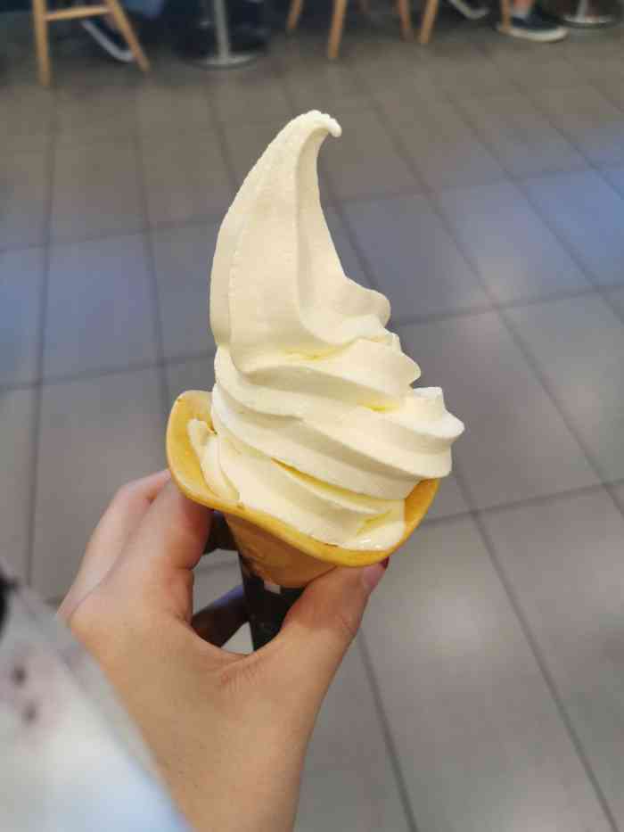 肯德基(新东方红店)-"国芳百盛7楼新开了kfc甜品站甜品店的.