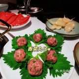 w酒店下沉广场有一家风格高级的火锅店 很适合跟闺蜜