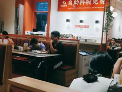 大堂-鸡遇虾煲干锅火锅(小寨金莎店)