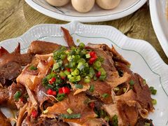 -丹水桥地锅鱼·翘嘴鲌·地方特色全鱼宴(丹江口大坝店)