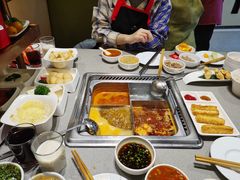 -海底捞火锅(宝龙广场夜宵主题店)