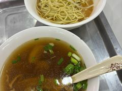 牛杂汤-东街钟楼肉粽(总店)