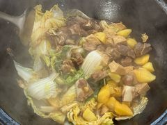 -粘豆包柴火铁锅炖
