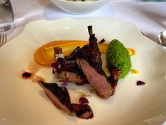 碳烤乳鸽，甜豆，旱金莲醋汁-Jean Georges