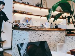 -Line 咖啡(石厦花园店)