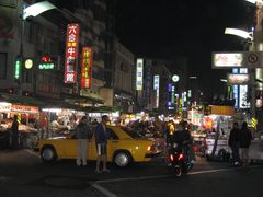 -六合夜市