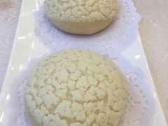 雪山菠萝包-太子园林酒家