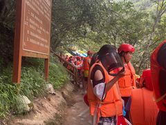 -罗田大别山峡谷漂流