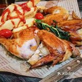 日常下班经过桂峰路都给这间有点北欧装饰风格的西餐厅吸引住