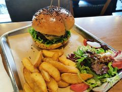 招牌牛肉汉堡-UPPER KITCHEN(延安路店)