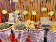 -靠山屯东北农家菜(八龙桥雅苑店)