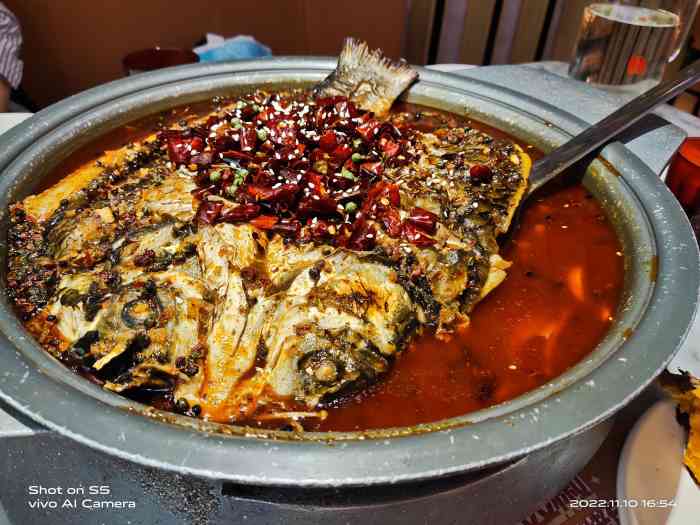 儿子说这家的烤鱼味道不错,以后会继续光顾