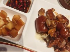 -老周家酱卤猪蹄私房菜(克拉玛依西街店)