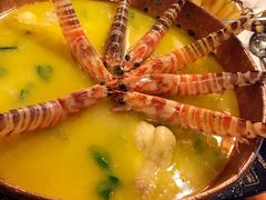 -鲜入围煮花胶鸡海鲜火锅