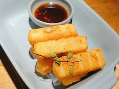 -蜜桃餐厅·伴山(湖滨商业街店)